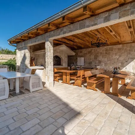 Holiday home Beautiful In With Wifi