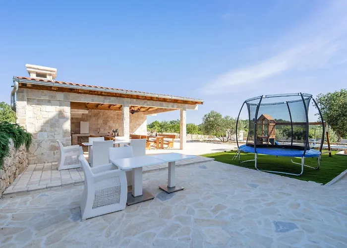 Σπίτι διακοπών Beautiful In With Wifi Slivnica